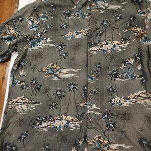Batik Bay Short Sleeve Men's Shirt Size XL Palm Trees Print Button Up